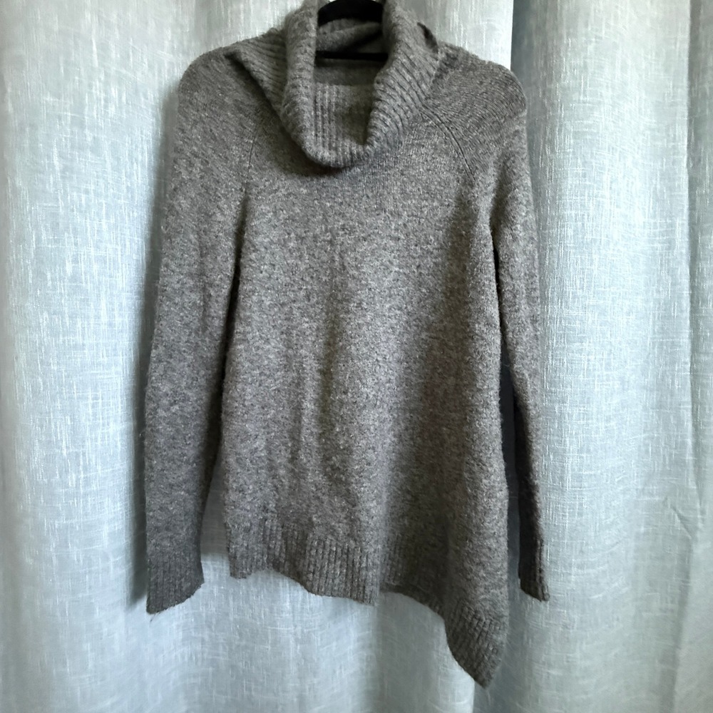 Abercrombie & Fitch Cowl Neck Sweater Small Women Gray Asymmetrical Side Slit